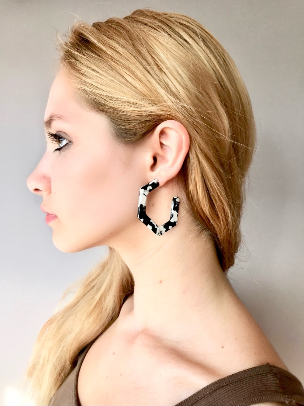 Black & White Marbled Hexagon Hoop Earrings - Women Jewelry